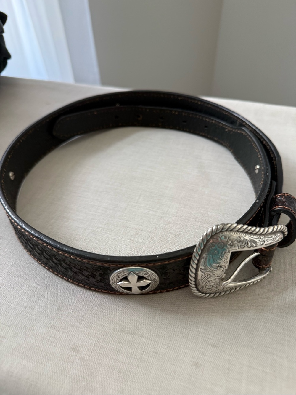 🤠 Vintage Nocona Western Leather Belt Silver Engraved Buckle Cross Conchos - 36